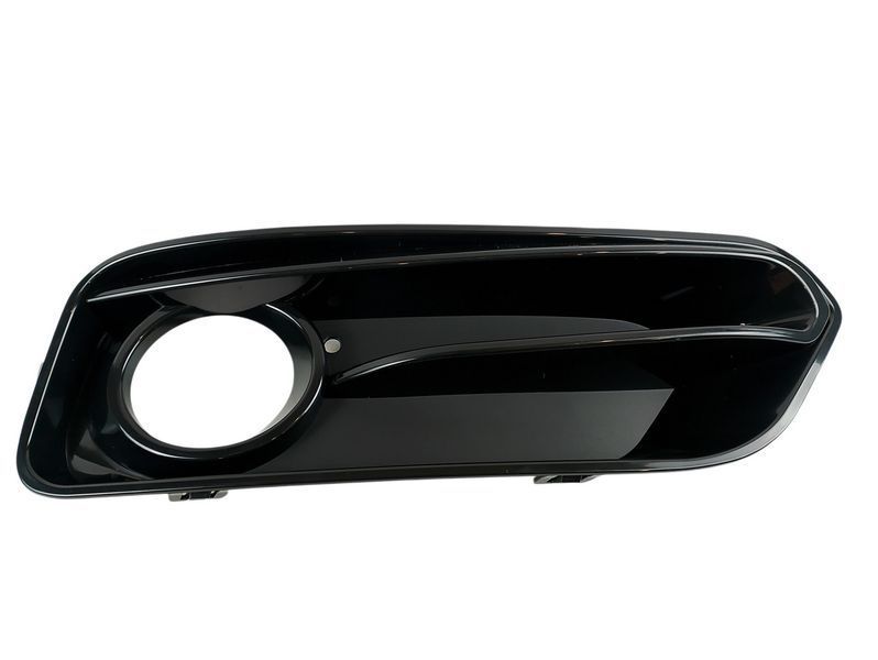 Решетка переднего бампера правая для BMW 1 F20 2015&ndash;2019 51117371668 2996818335 фото