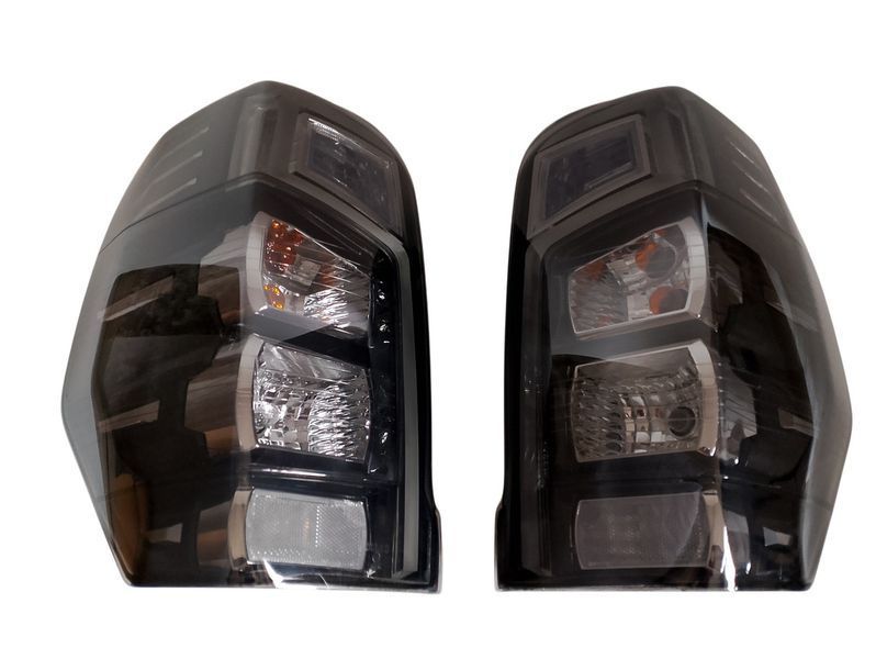 Комплект задніх ліхтарів для Mitsubishi L200 2018-2023 LED стрічка, димчасті 3003826492 фото