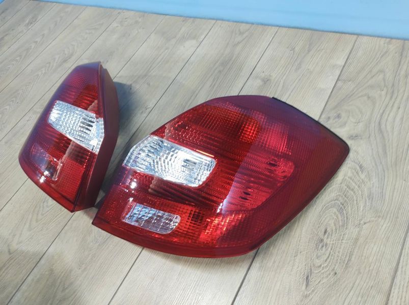 Ліхтар задній лівий правий на для Skoda Fabia HB/ Kombi 2007-2014 стоп задній правий лівий шкода фабія фабія 1647338821 фото