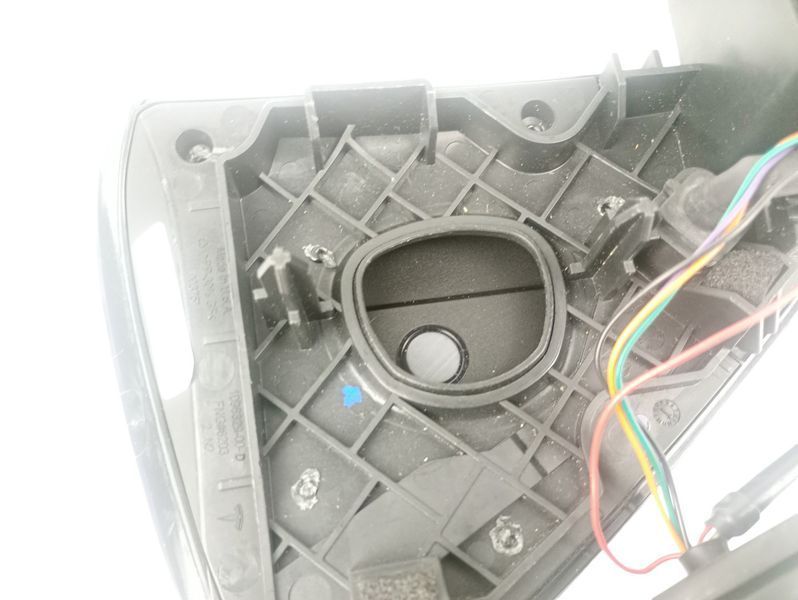 Лючок порта зарядки для Tesla Model Y, Model 3 2018-2024 1084854-00-j 2555963486 фото