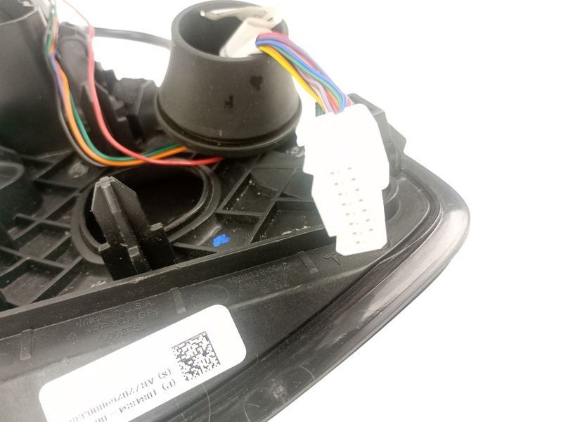 Лючок порта зарядки для Tesla Model Y, Model 3 2018-2024 1084854-00-j 2555963486 фото